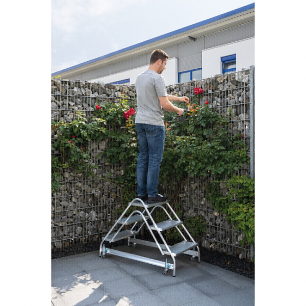 Munk Günzburger Arbeitspodest beidseitig begehbar Aluminium geriffelt 