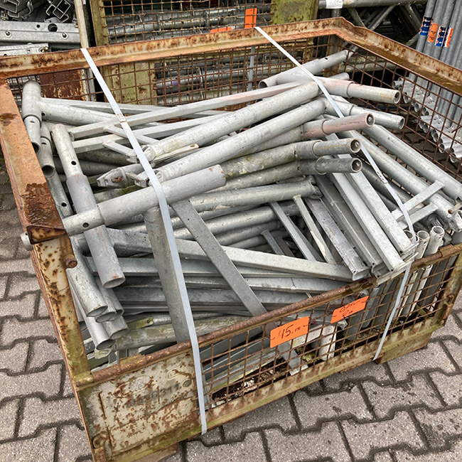 Ringscaff Stahl-Konsole mit 2 Keilköpfen für Rohrauflage, gebraucht 