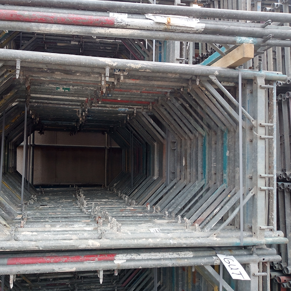 25x Vertikalrahmen Stahl Rux Super 100, 2,00 m, gebraucht 