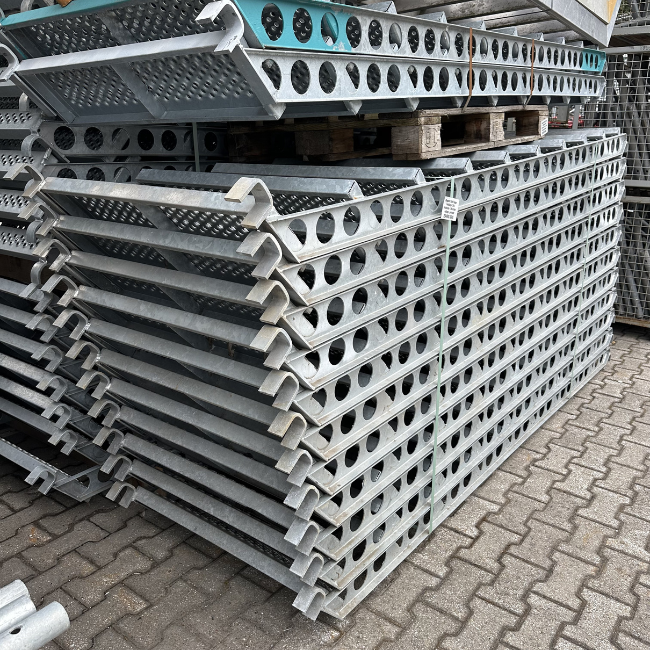 Bautreppe aus Stahl 2,9 x 0,8 m, Feldlänge 2.00 m, gebraucht 